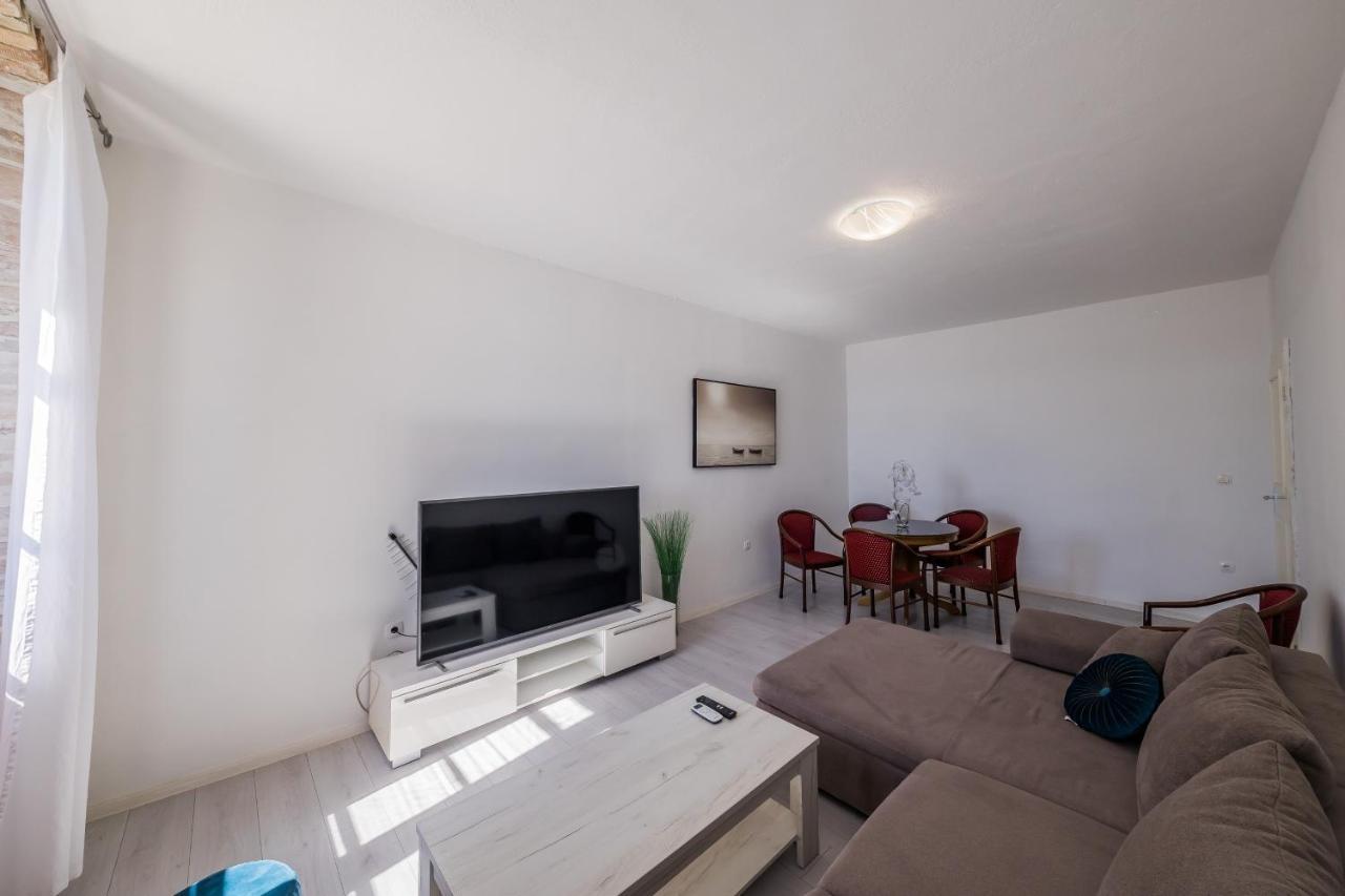 Seafront Apartments Karlo คาชเตลา ภายนอก รูปภาพ
