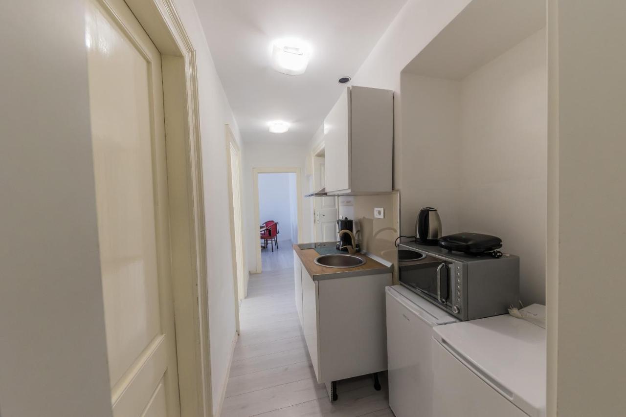 Seafront Apartments Karlo คาชเตลา ภายนอก รูปภาพ