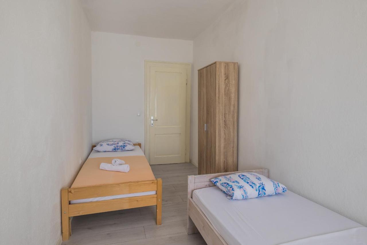 Seafront Apartments Karlo คาชเตลา ภายนอก รูปภาพ