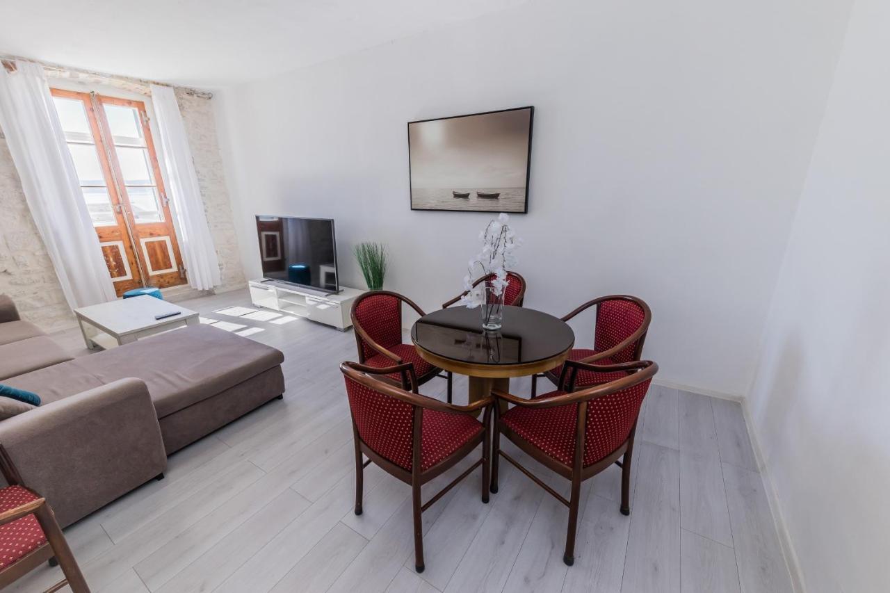 Seafront Apartments Karlo คาชเตลา ภายนอก รูปภาพ