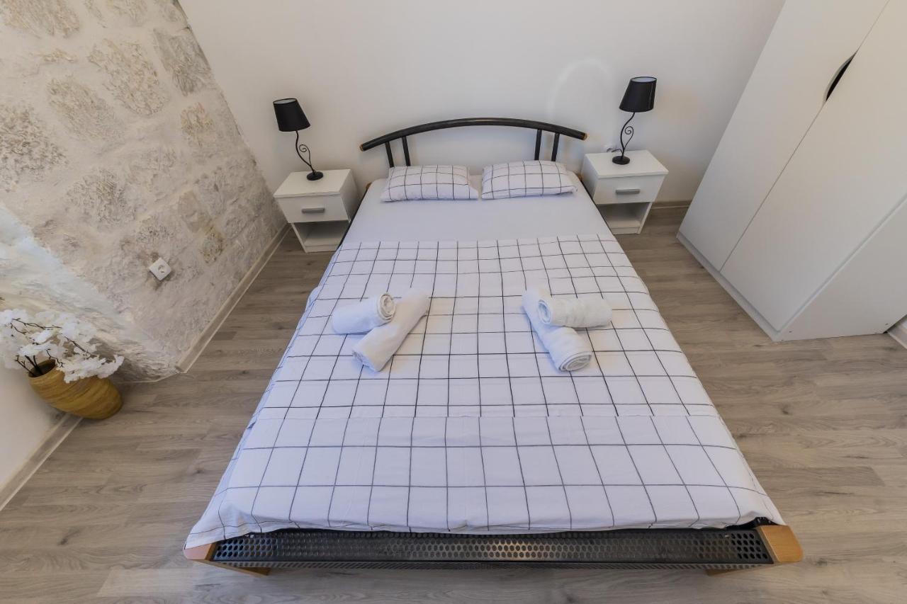 Seafront Apartments Karlo คาชเตลา ภายนอก รูปภาพ
