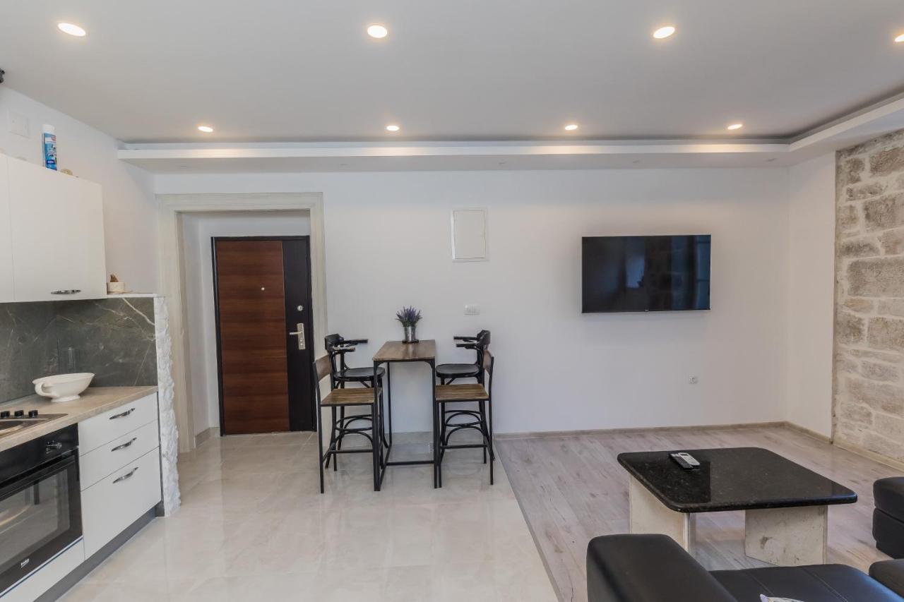 Seafront Apartments Karlo คาชเตลา ภายนอก รูปภาพ