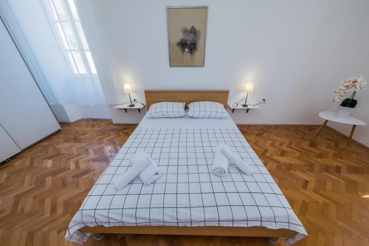 Seafront Apartments Karlo คาชเตลา ภายนอก รูปภาพ